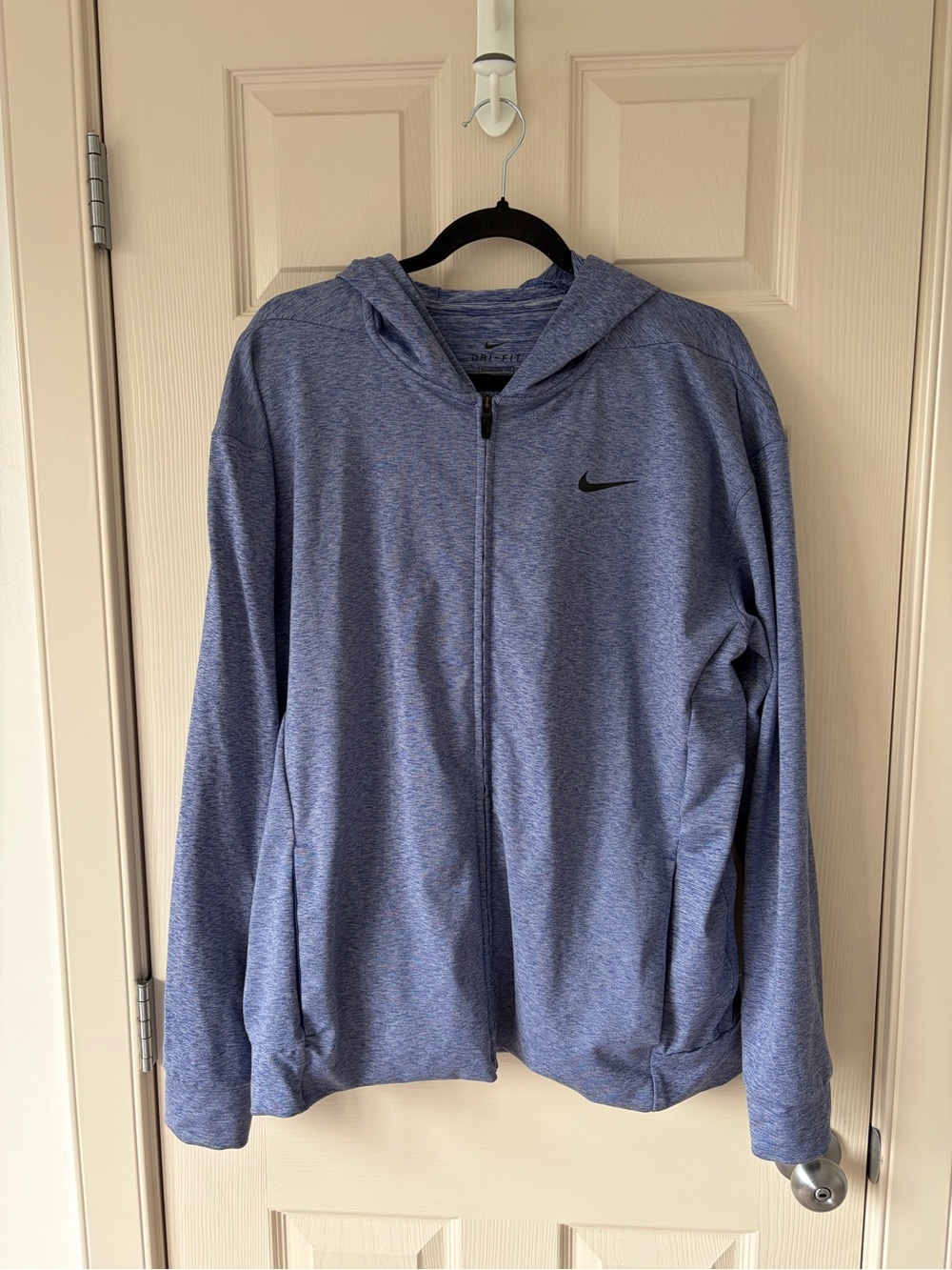 ⚽️ NIKE - Large Blue Zip-Up Sweater